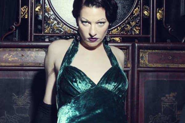Amanda Palmer Shows Naked Hostility Towards Tabloid In An Up Yours