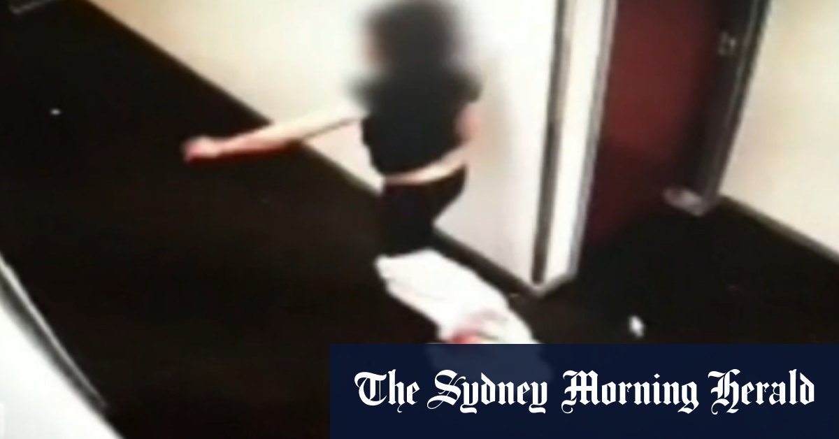 Video Woman Stabbed In Melbournes Inner North