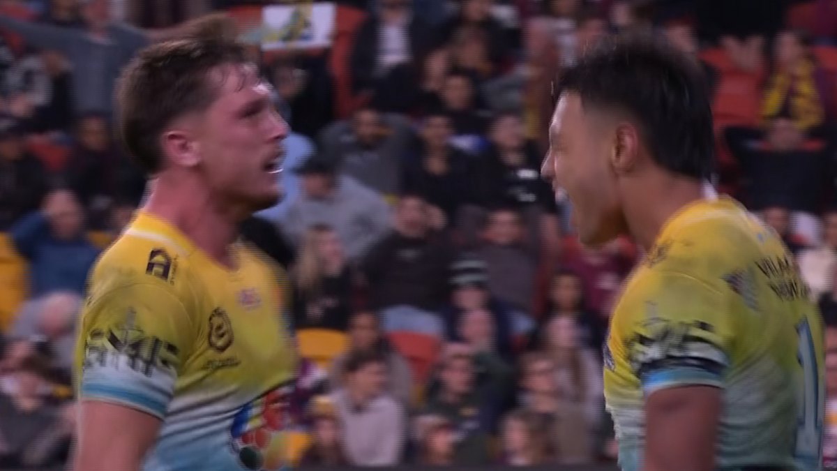 Titans phenom scores epic solo try