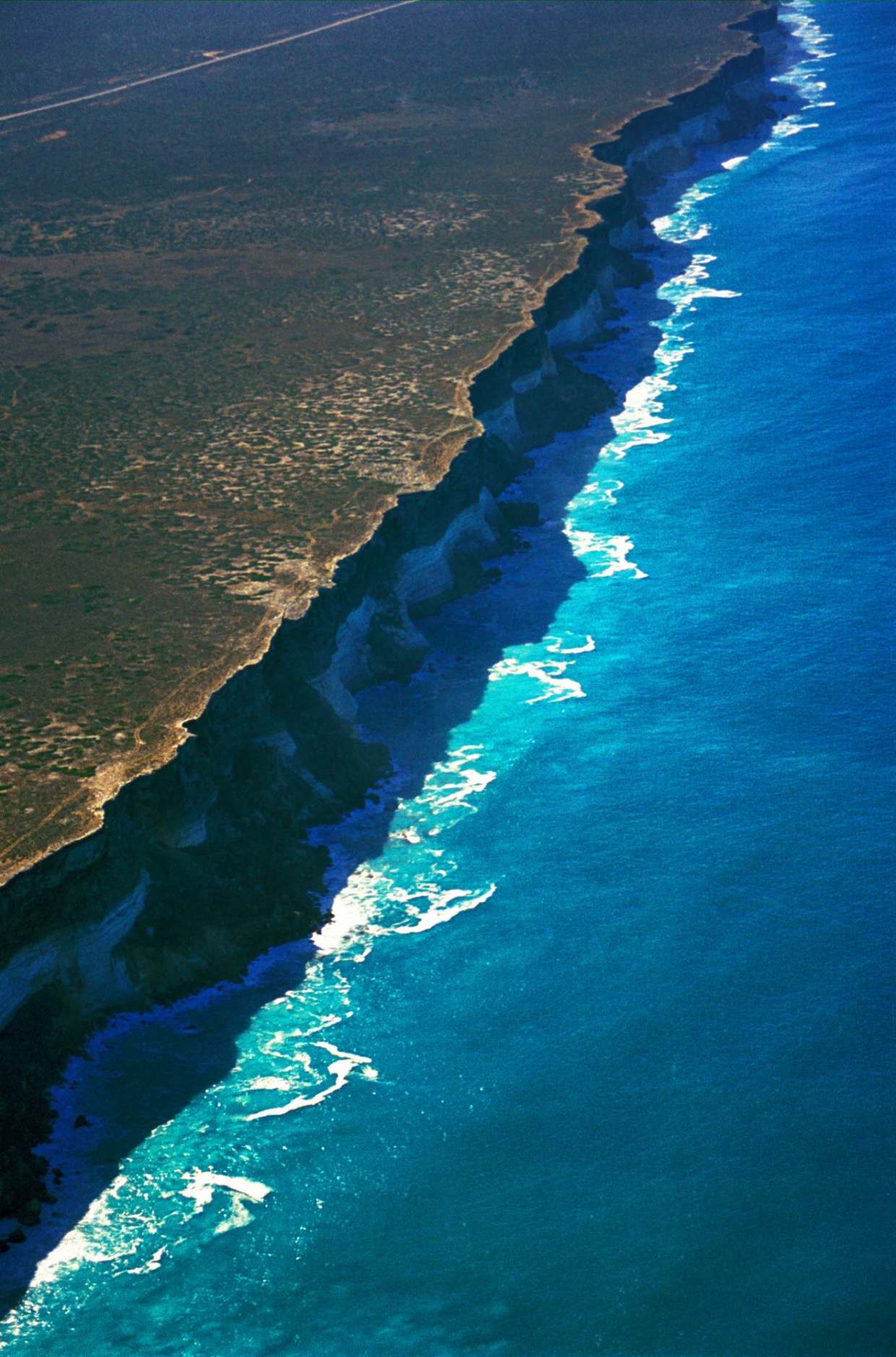 Nullarbor road trip along the Great Australian Bight: Whale watching and  limestone cliffs