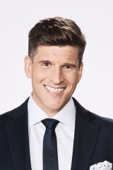 Osher Gunsberg will continue his hosting duties on Bachelor In Paradise.