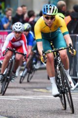 Gracie Elvin rides through Nelson Mandela Place in the women's road race.