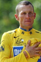 Lance Armstrong on the Tour podium in 2005.