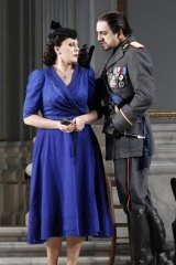 Martine Serafin as Tosca and Claudio Sgura as a menacing Scarpia.