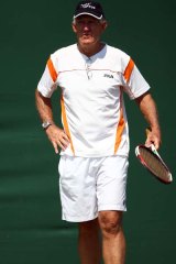 Tony Roche will coach the Australian Davis Cup team.