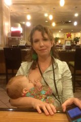 Offensive? Jessica Martin-Weber feeds her baby in Las Vegas. Image: The Leaky Boob.