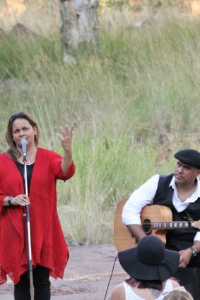 Songs in the Gorge: Gina Williams and Guy Ghouse.