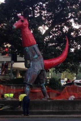 'Emblem' has been installed near the Brisbane Law Courts.
