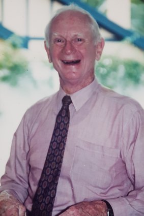 Dr Guy White remained at CSIRO as Chief Research Scientist until his official retirement in 1990.