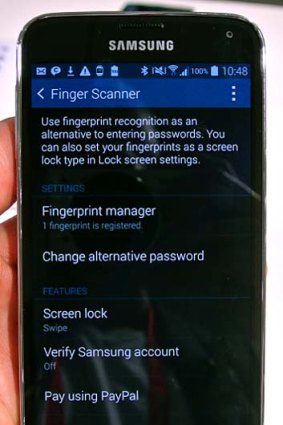Setting up the fingerprint scanner on the Galaxy S5.