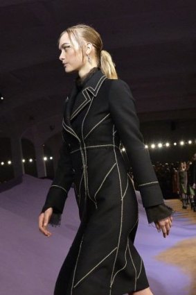 Gemma Ward returned to the catwalk by opening the Prada show at Milan Fashion Week.