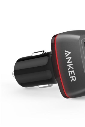 <b>Anker</b>: quick charger.