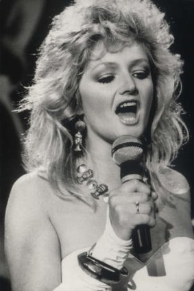 Bonnie Tyler singing <i>Total Eclipse of the Heart</i> in 1983.