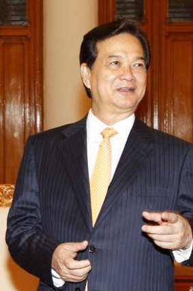 Co-operating ... Vietnamese PM Nguyen Tan Dung.
