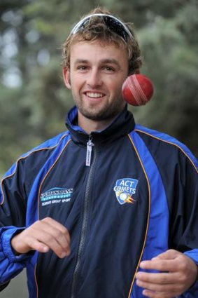 Nathan Lyon during his days with the Comets in 2009.