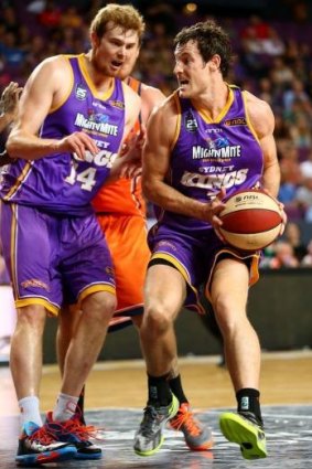 Sydney Kings duo Tom Garlepp and Ben Madgen are staying at the club for another two years.