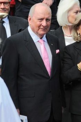 Alan Jones and Ros Packer grieve for the loss of their friend.