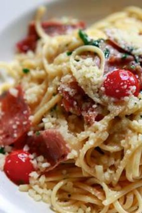 Linguine with prosciutto.