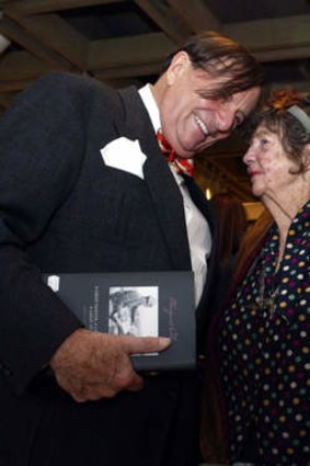 Kindred spirits: Barry Humphries with Margaret Olley  at the Art Gallery of NSW in 2005.