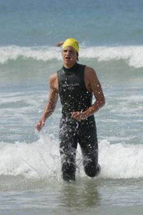 Peter Luke winning the Warrnambool Bay Swim in 2008.