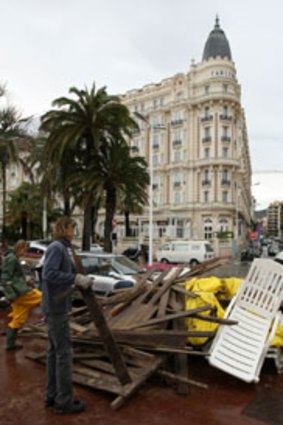 Debris ... Cannes.
