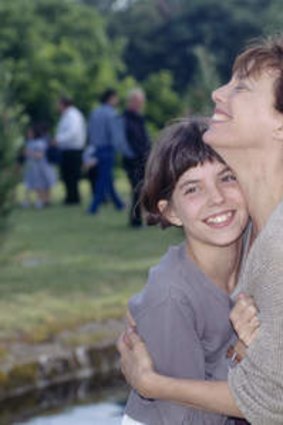 Lou Doillon with her mother, Jane Birkin, on the set of <i>Les Cent et Une Nuits de Simon Cinema</i> in 1994.