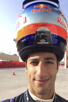 Daniel Ricciardo pays homage to the honey badger.