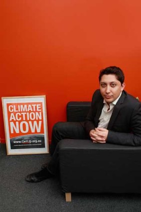 GetUp! national director Simon Sheikh has announced he is moving on.