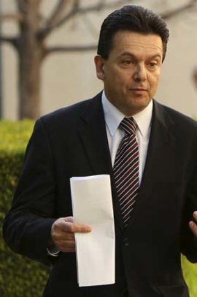 Senator Nick Xenophon says players who use illicit drugs and who could have a strike against their name could be blackmailed into providing inside information.