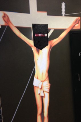 Doyle had already agreed to replace the face of the Christ figure.