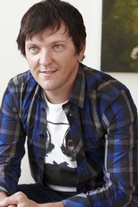 Comic chameleon ... Chris Lilley