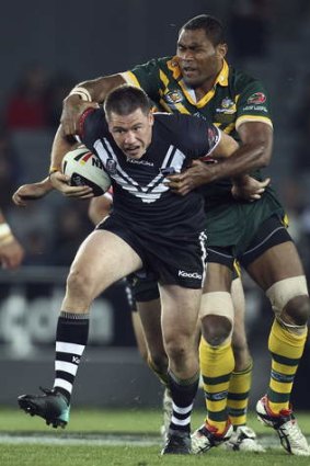 Petero Civoniceva in action for the Kangaroos in 2006.