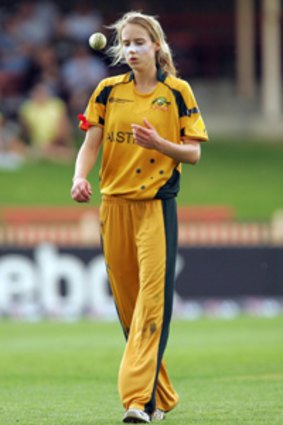 Ellyse Perry .. has represented Australia at both cricket and soccer.