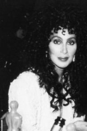 Cher receives the key to Adelaide from Steve Condous in 1990.