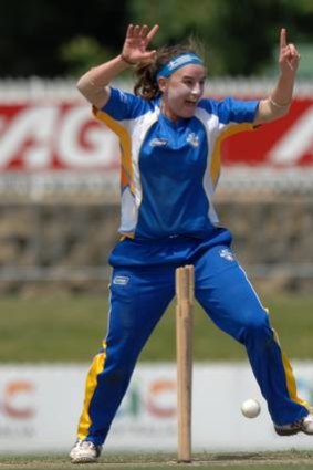 Kate Owen helped the ACT Meteors to a Twenty20 win over Tasmania on Sunday.