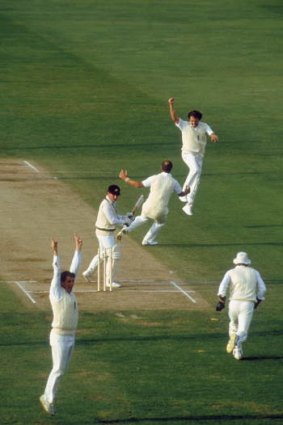Richard Ellison bowls Alan Border of Australia during the 5th Test in the Ashes  in August 1985.