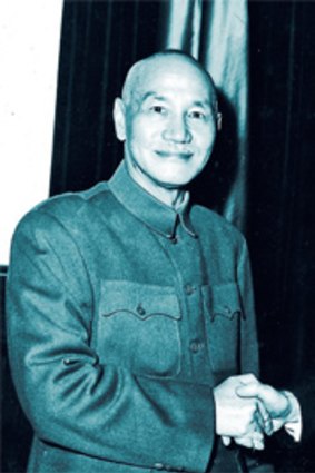 Brian Crozier, right, pictured with Chinese leader Chiang Kai-shek.