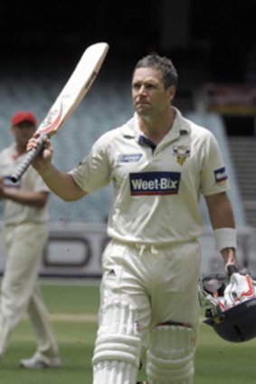 Brad Hodge farewells the crowd after being dismissed against South Australia last week.