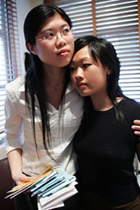 Kelly Ng, left, and Bronwyn Lew in 2005.