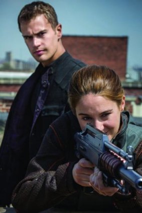 <i>Divergent</i> stars Theo James and Shailene Woodley.