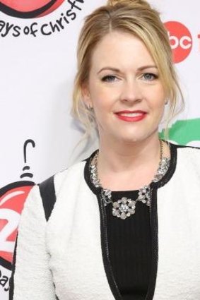 Melissa Joan Hart fuelled rumours thanks to her Twitter profile.