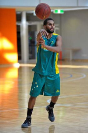 Patty Mills has been named in the 15-man Australian men?s basketball squad.