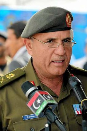 Libyan army chief Yusef al-Mangoush has resigned after deadly unrest in Benghazi.