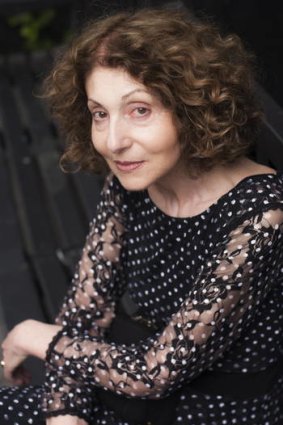 Lily Brett makes use of semi-autobiography in <i>Lola Bensky</i>, drawing from her past in journalism and as a daughter of Holocaust survivors.