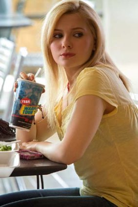 Abigail Breslin gives a convincing performance as victim Casey.