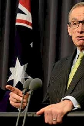 Bob Carr: No intention of sitting in opposition.