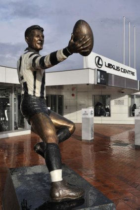 A statue of Bob Rose at the entrance of the Lexus Centre.