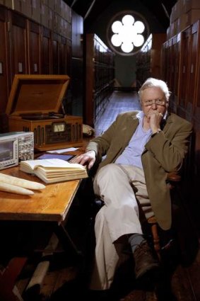 David Attenborough in <i>Natural Curiosities</i> on Channel Ten.