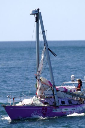 Jessica Watson returns on her damaged yacht.