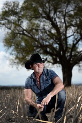 Blundell is supporting Lee Kernaghan's 25th anniversary tour around Australia.